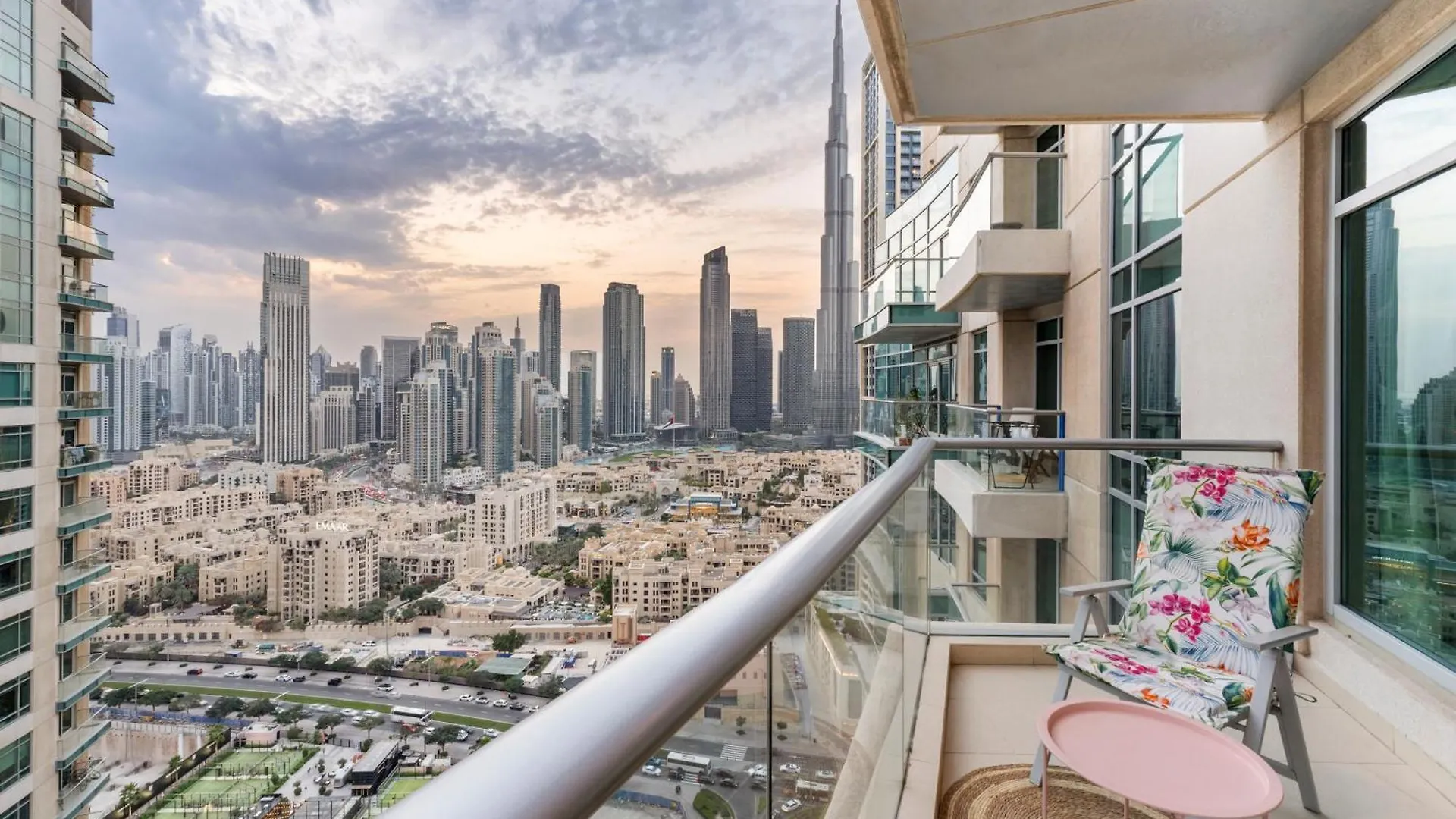 Apartmán Stylish 1 Bedroom - Burj Khalifa View- 5Mn Walk To Dubai Mall-Apartment In Burj Views Tower
