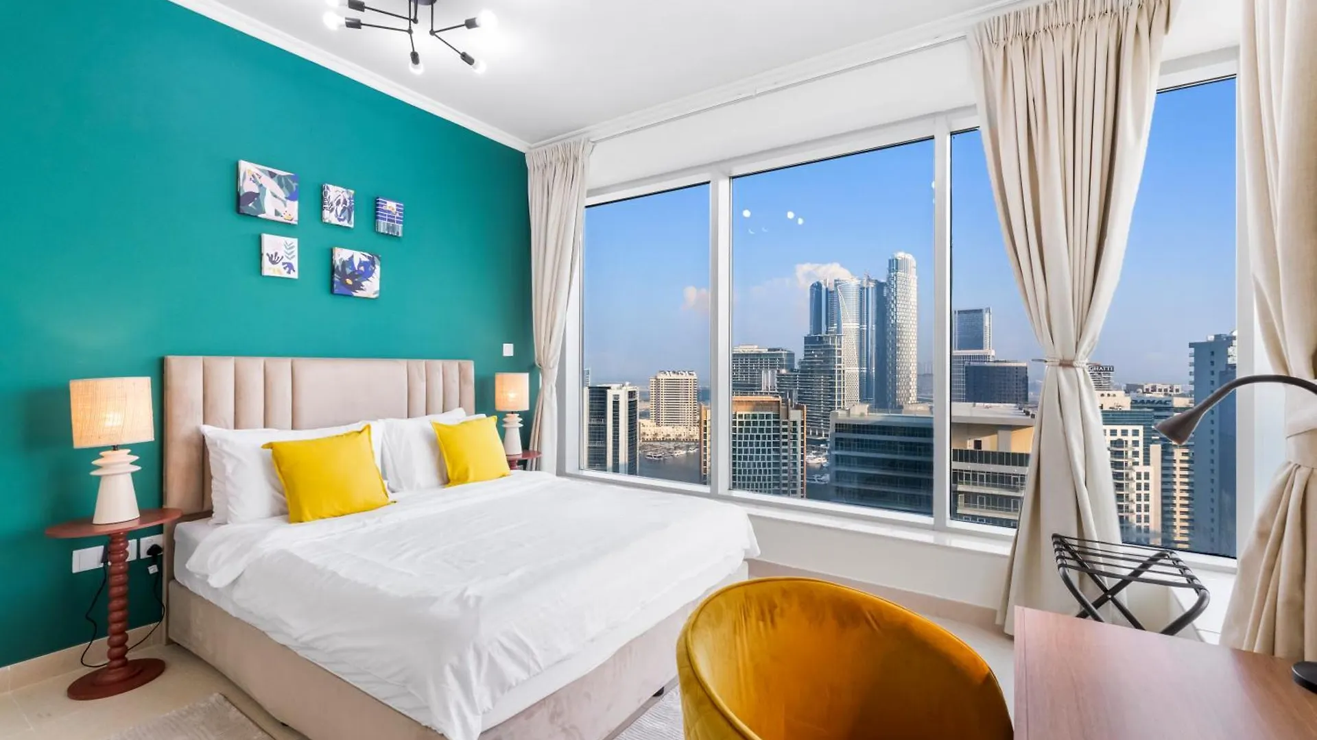 Stylish 1 Bedroom - Burj Khalifa View- 5Mn Walk To Dubai Mall-Apartment In Burj Views Tower Apartment
