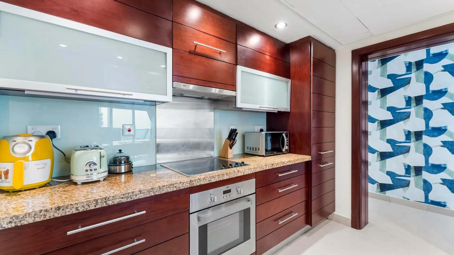 Stylish 1 Bedroom - Burj Khalifa View- 5Mn Walk To Dubai Mall-Apartment In Burj Views Tower United Arab Emirates