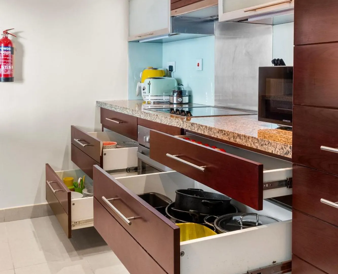 Stylish 1 Bedroom - Burj Khalifa View- 5Mn Walk To Dubai Mall-Apartment In Burj Views Tower