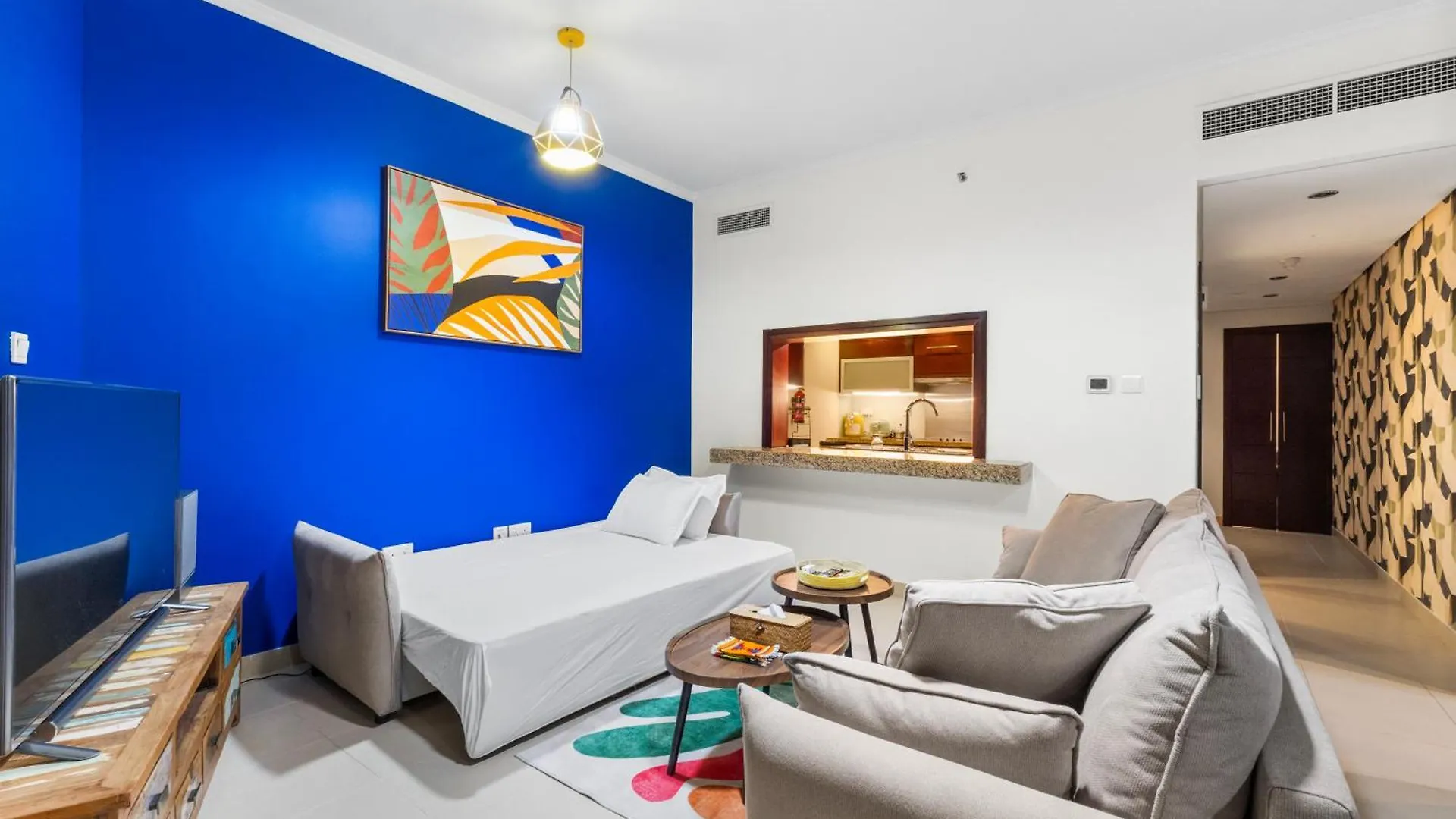 Stylish 1 Bedroom - Burj Khalifa View- 5Mn Walk To Dubai Mall-Apartment In Burj Views Tower 0*,  United Arab Emirates