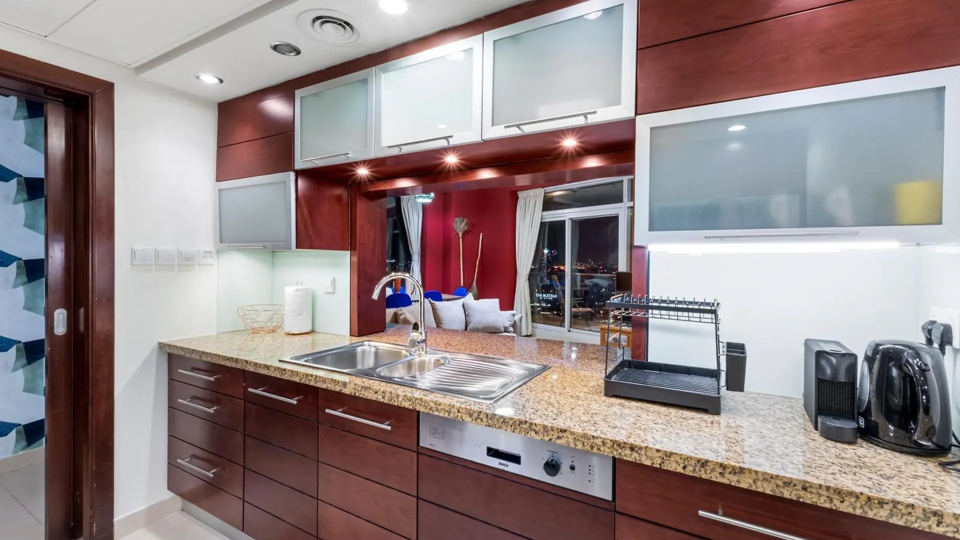 Stylish 1 Bedroom - Burj Khalifa View- 5Mn Walk To Dubai Mall-Apartment In Burj Views Tower 0*,